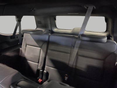 2023 Chevrolet Suburban 4WD 4dr LT