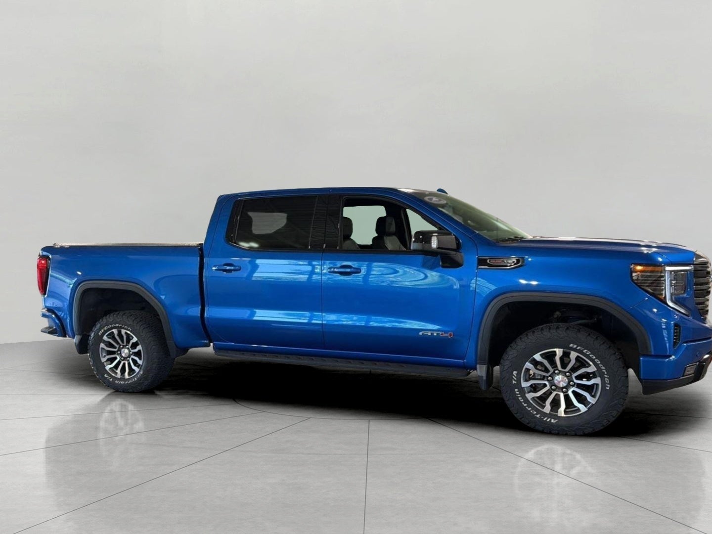 2022 GMC Sierra 1500 4WD Crew Cab 147 AT4