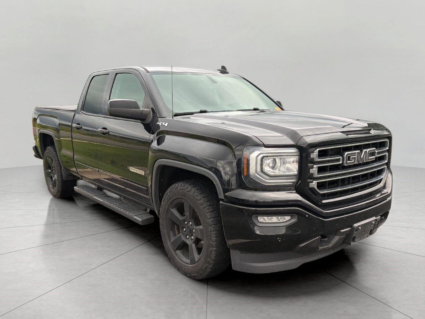 2018 GMC Sierra 1500 4WD Double Cab 143.5