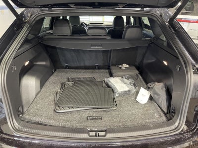 2023 Volkswagen Atlas Cross Sport 3.6L V6 SEL Premium R-Line 4MOTION