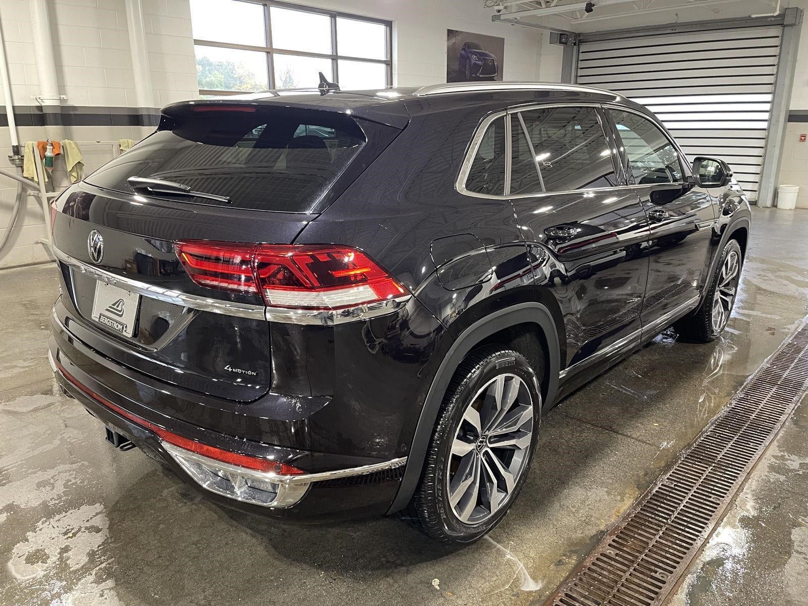 2023 Volkswagen Atlas Cross Sport 3.6L V6 SEL Premium R-Line 4MOTION