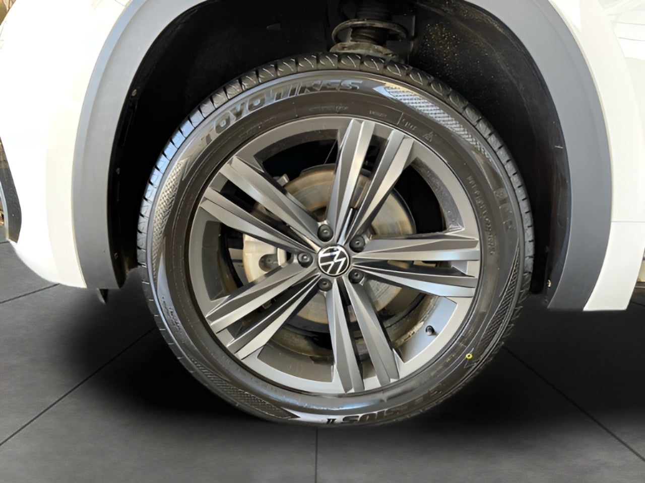 2021 Volkswagen Atlas 2021.5 3.6L V6 SE w/Technology R-Line 4MOTION