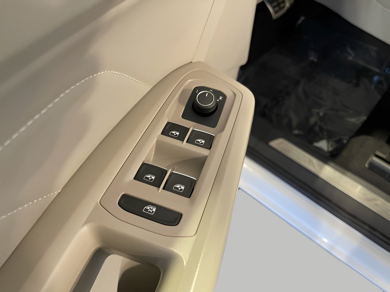 2021 Volkswagen Atlas 2021.5 3.6L V6 SE w/Technology R-Line 4MOTION