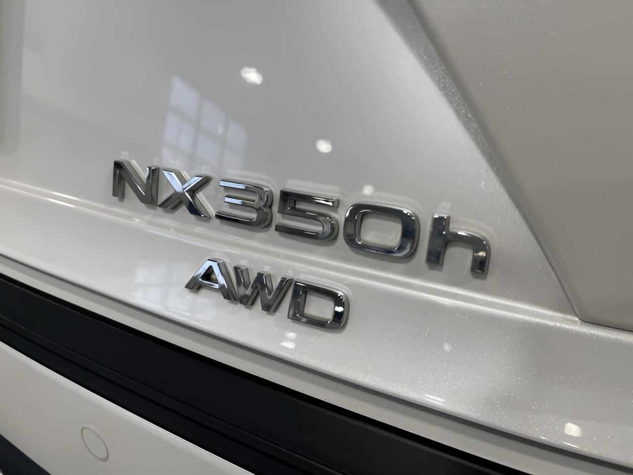 2025 Lexus NX NX 350h Luxury AWD