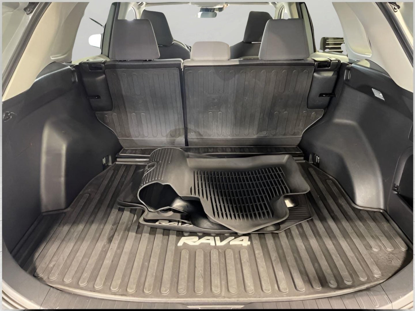 2020 Toyota RAV4 Hybrid XLE AWD