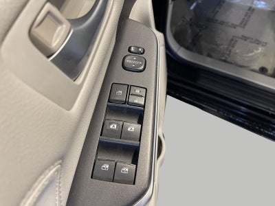 2015 Toyota Camry Hybrid 4dr Sdn XLE
