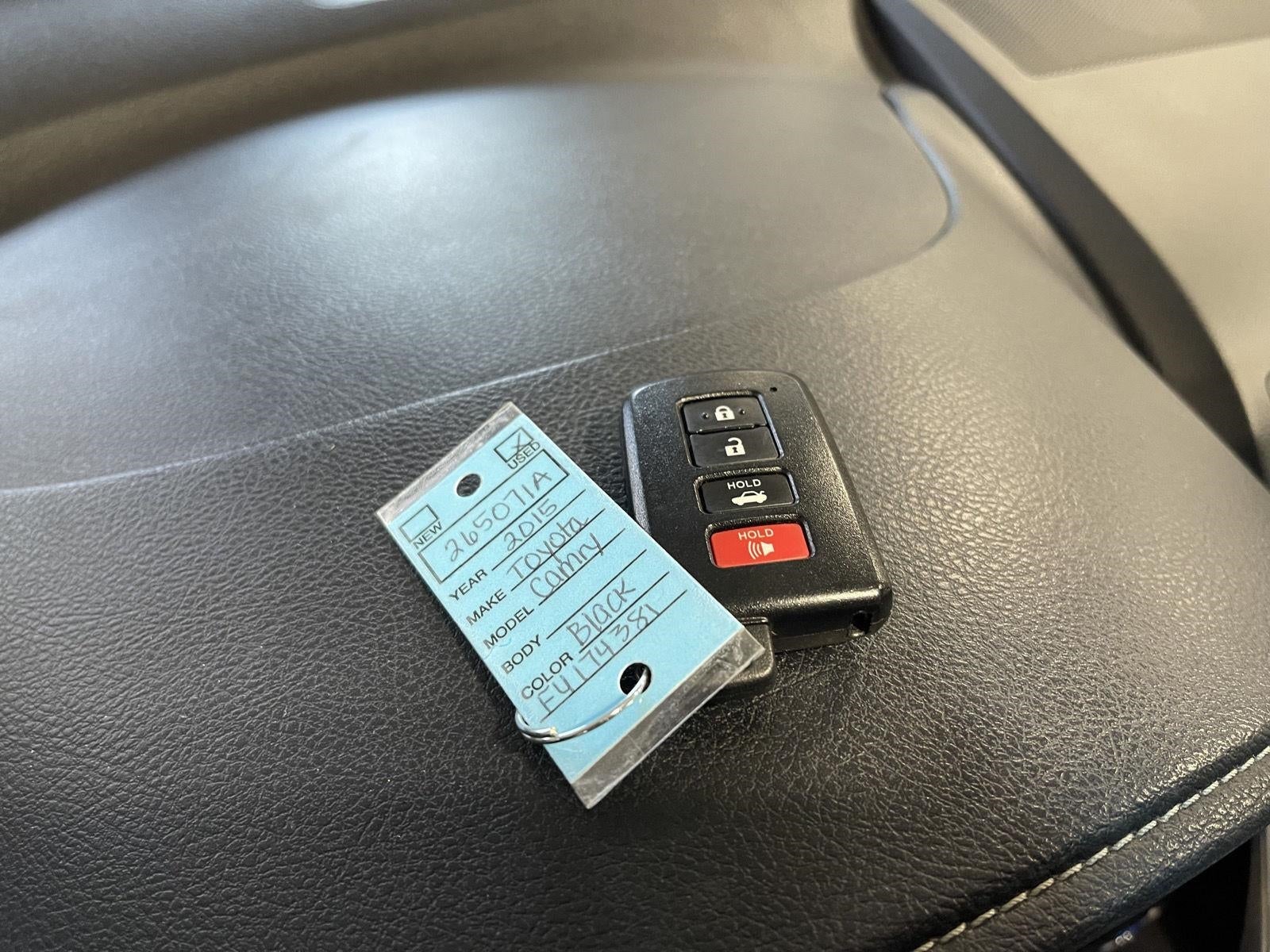 2015 Toyota Camry Hybrid 4dr Sdn XLE