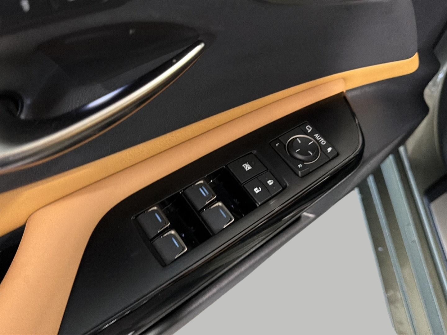 2025 Lexus ES ES 300h Luxury FWD