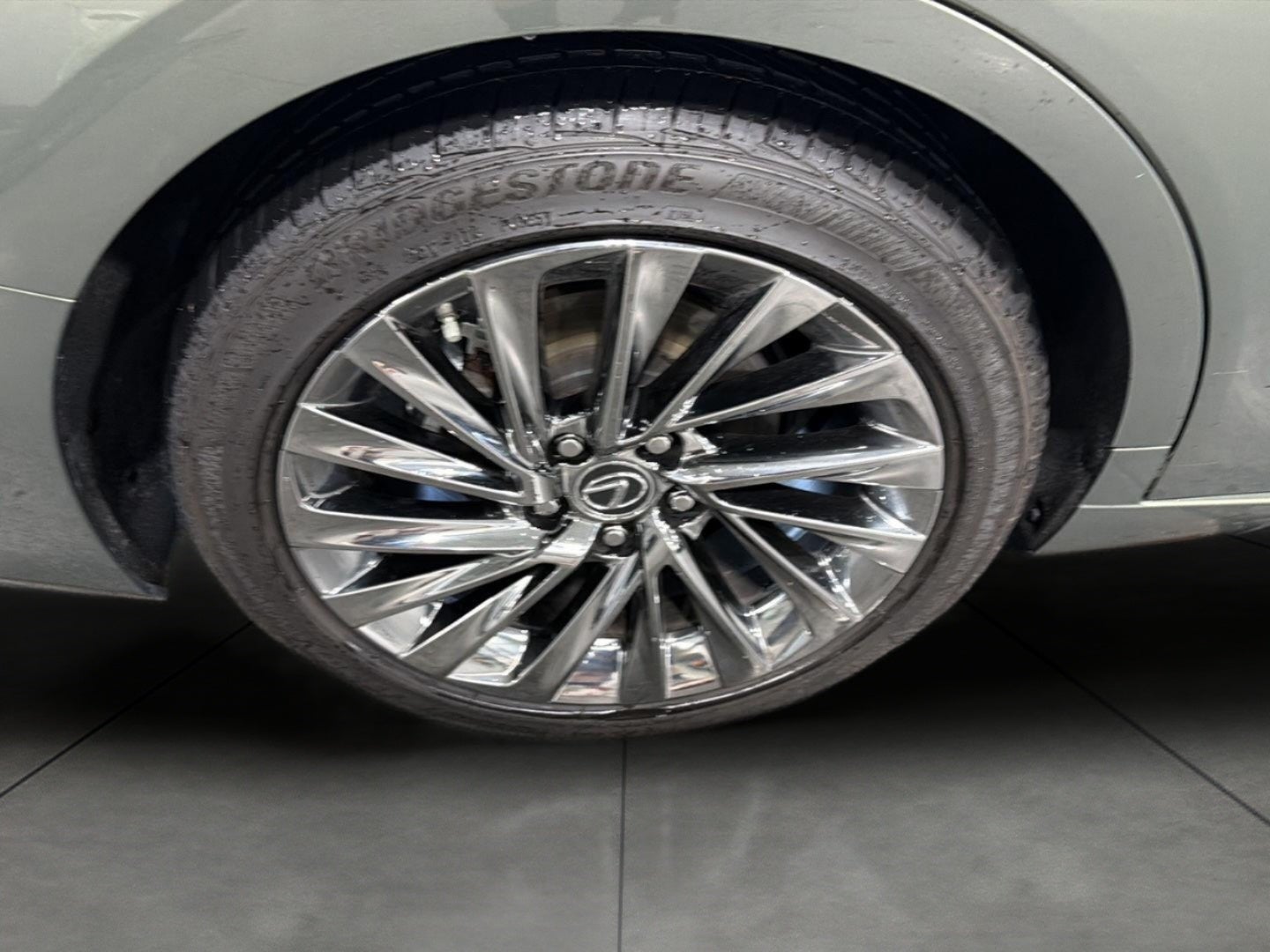 2025 Lexus ES ES 300h Luxury FWD
