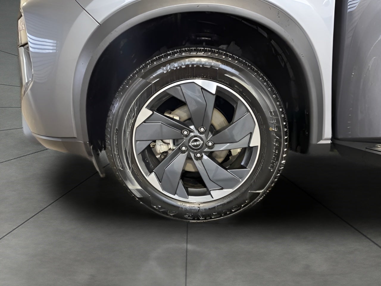 2025 Nissan Rogue AWD SV