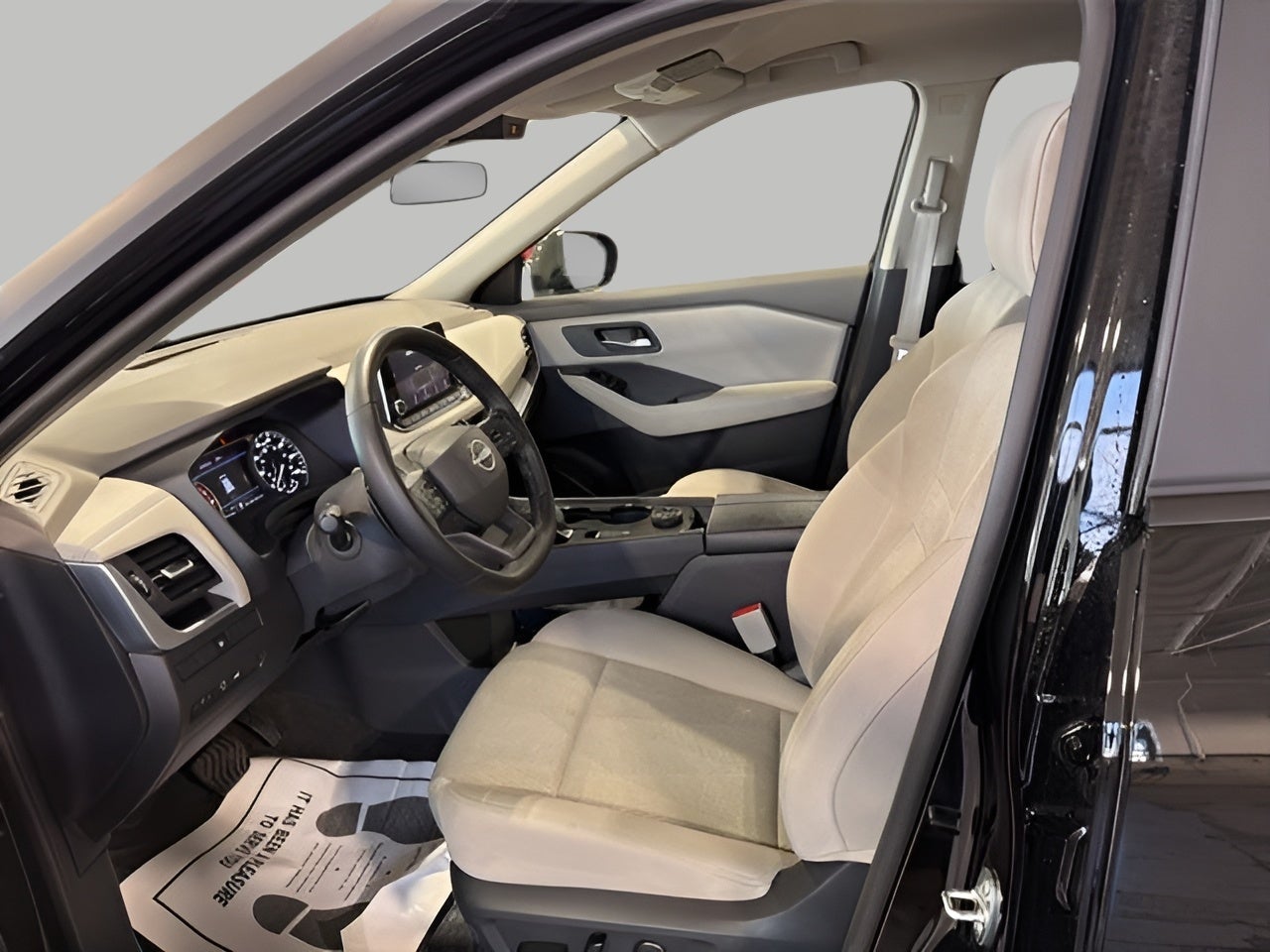 2025 Nissan Rogue AWD SV