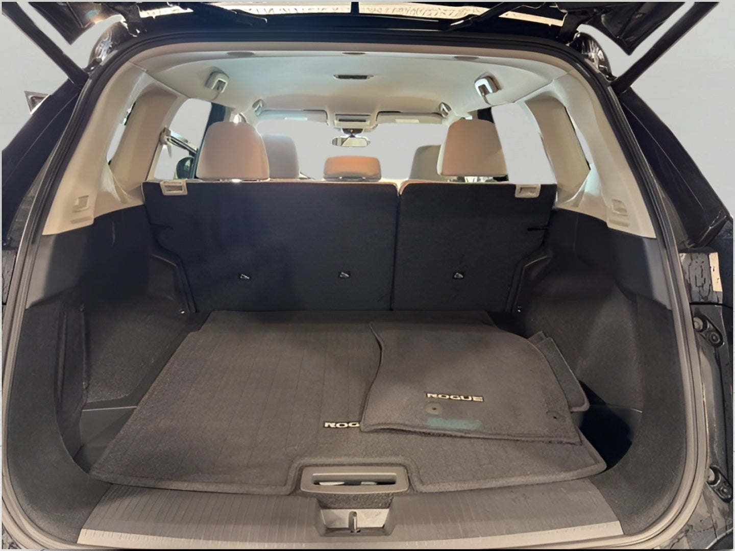 2025 Nissan Rogue AWD SV