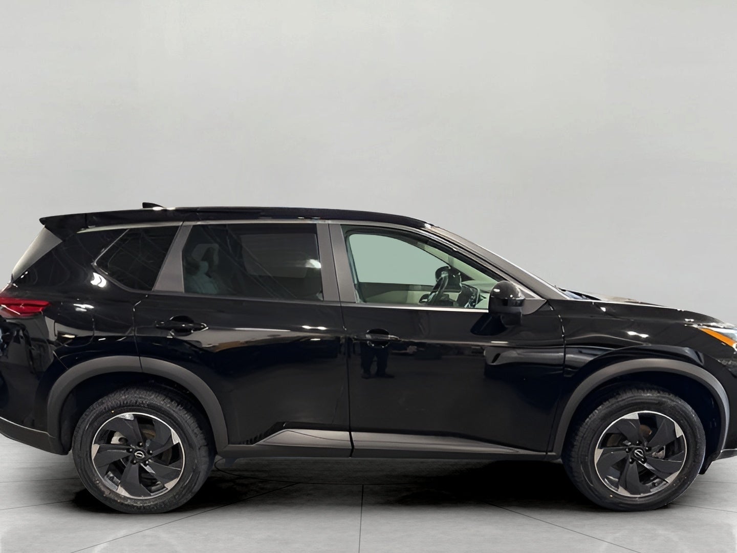 2025 Nissan Rogue AWD SV