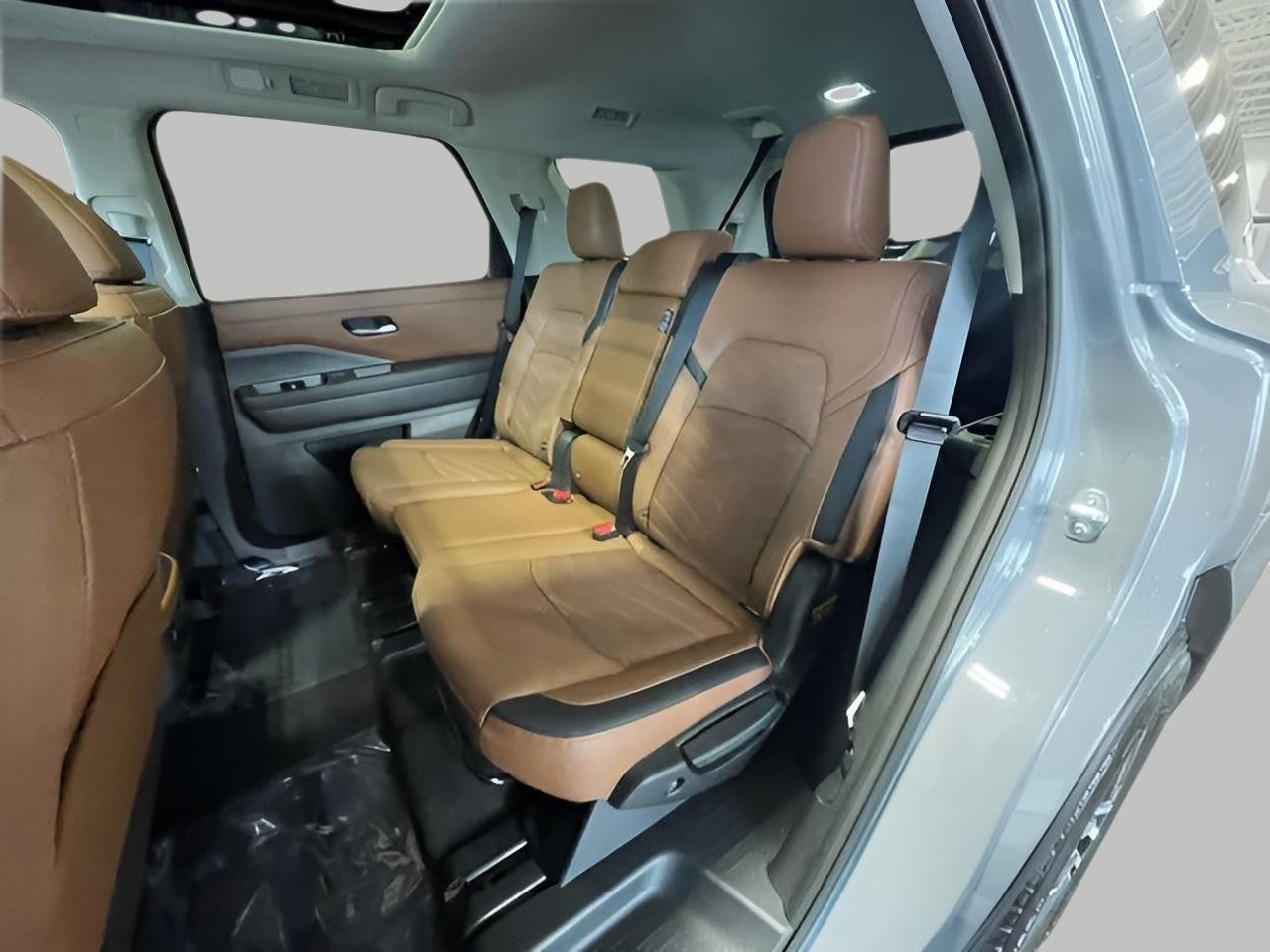 2025 Nissan Pathfinder Platinum 4WD
