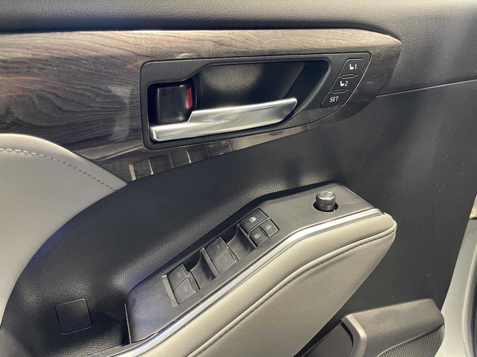 2021 Toyota Highlander Platinum AWD