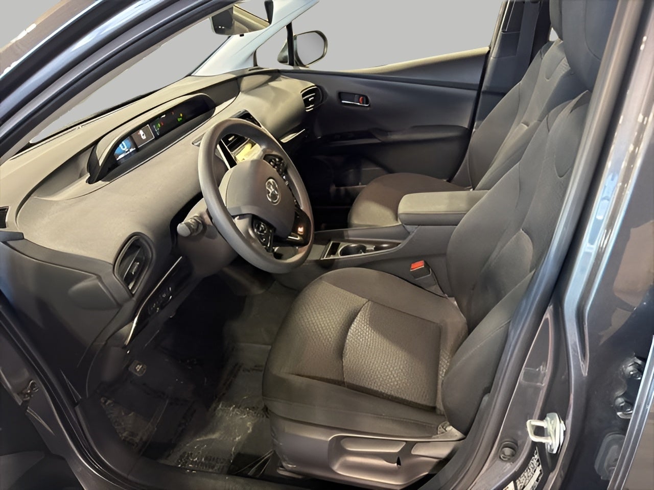 2021 Toyota Prius LE