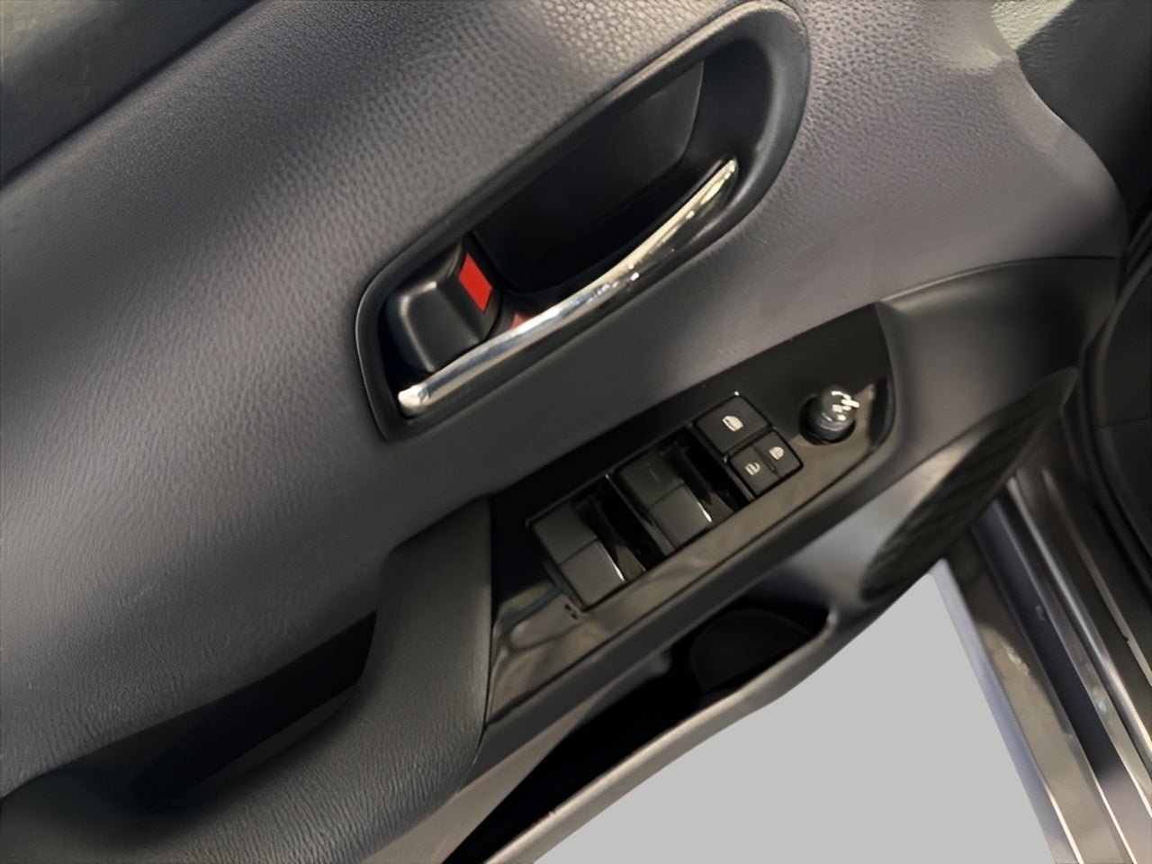 2021 Toyota Prius LE