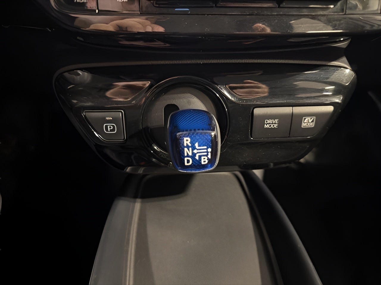 2021 Toyota Prius LE