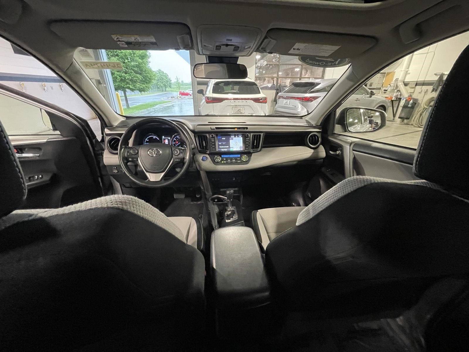 2017 Toyota RAV4 Hybrid XLE AWD