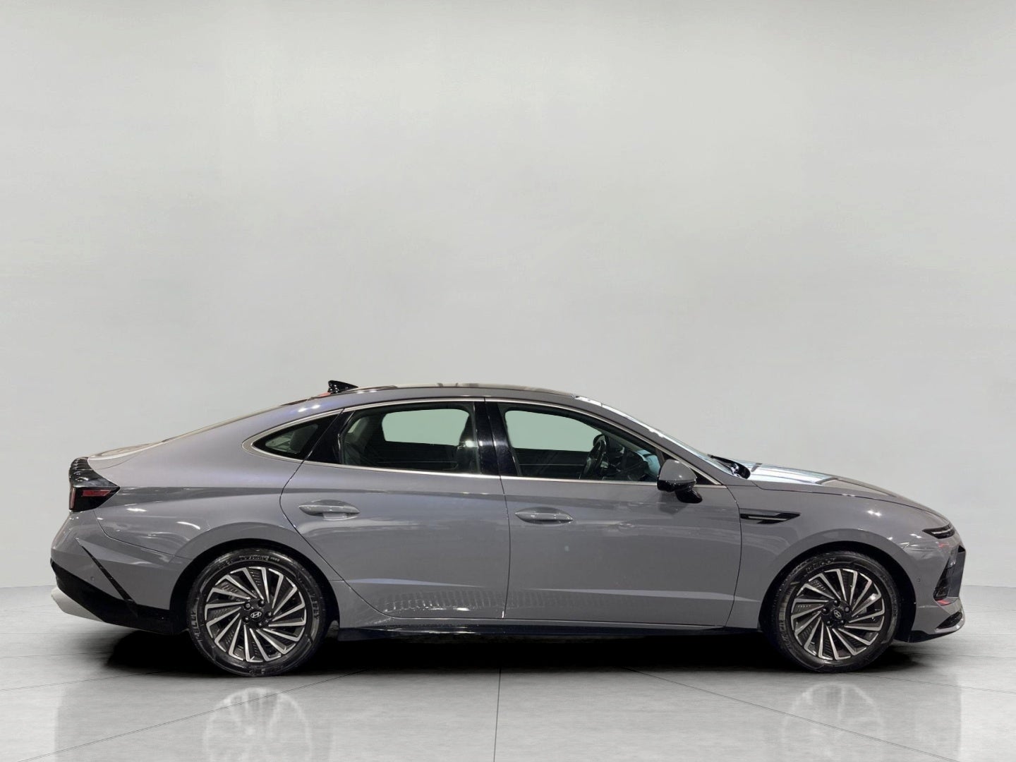 2024 Hyundai Sonata Hybrid Limited 2.0L