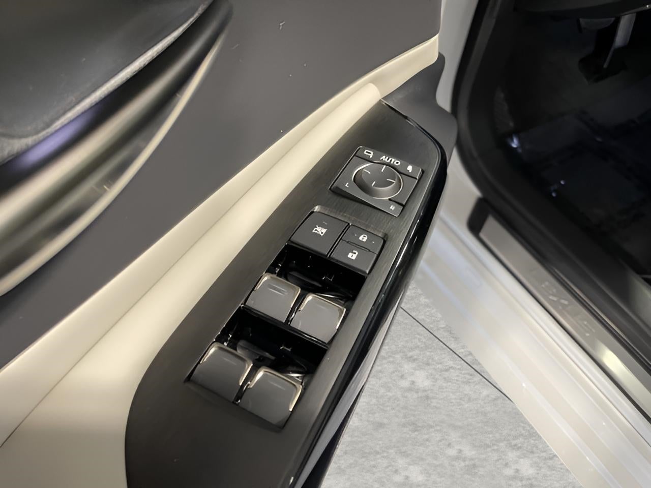 2025 Lexus ES 350 LUXURY