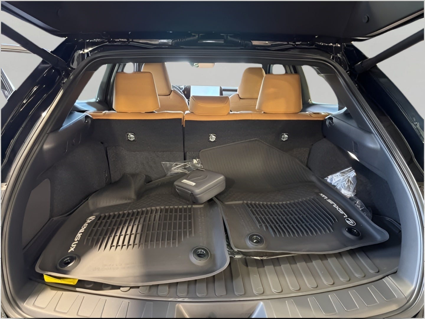 2026 Lexus UX HYBRID UX 300h PREMIUM AWD