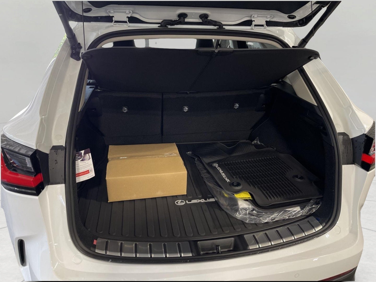 2026 Lexus NX PLUG-IN HYBRID ELECTRIC VEHICLE NX 450h+ PREMIUM AWD