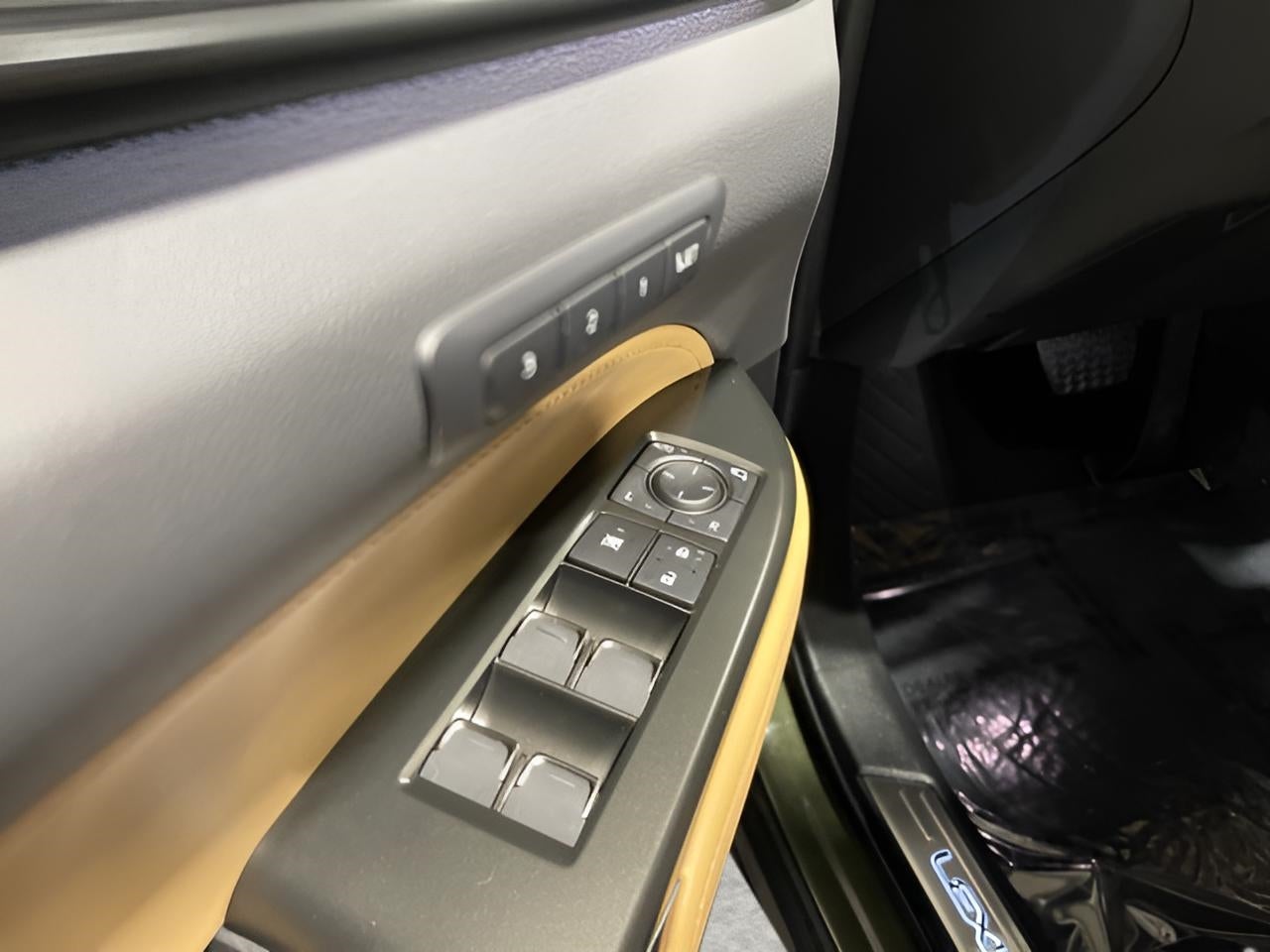 2026 Lexus NX PLUG-IN HYBRID ELECTRIC VEHICLE NX 450h+ LUXURY AWD