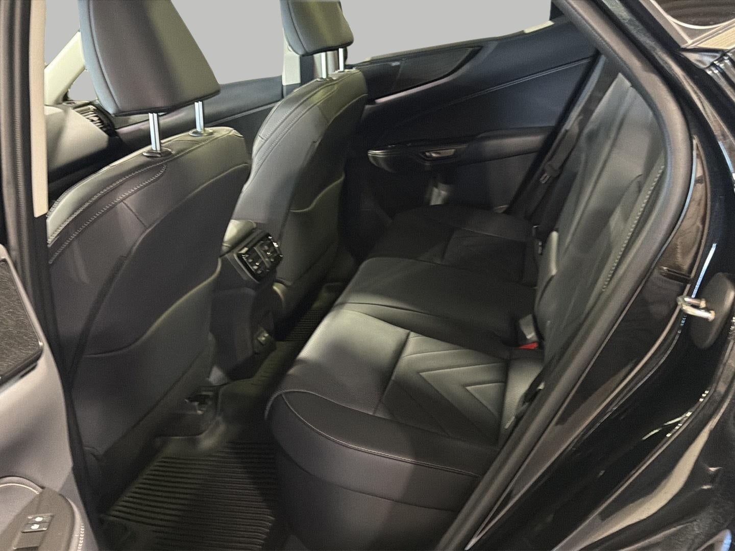 2026 Lexus NX PLUG-IN HYBRID ELECTRIC VEHICLE NX 450h+ LUXURY AWD