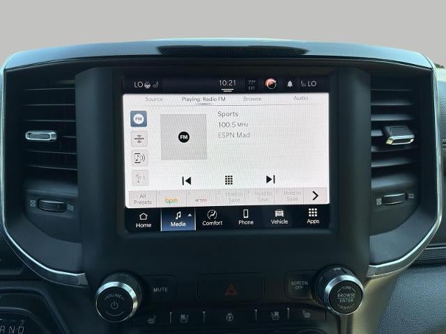 2022 RAM 1500 Laramie 4x4 Crew Cab 5'7 Box