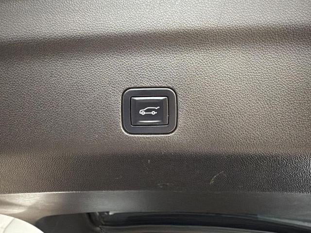 2021 GMC Yukon XL 4WD 4dr SLT