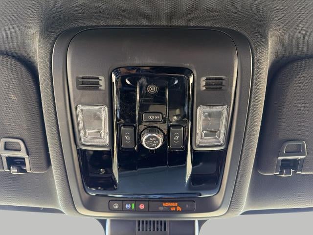 2026 Chevrolet Suburban 4WD 4dr LT