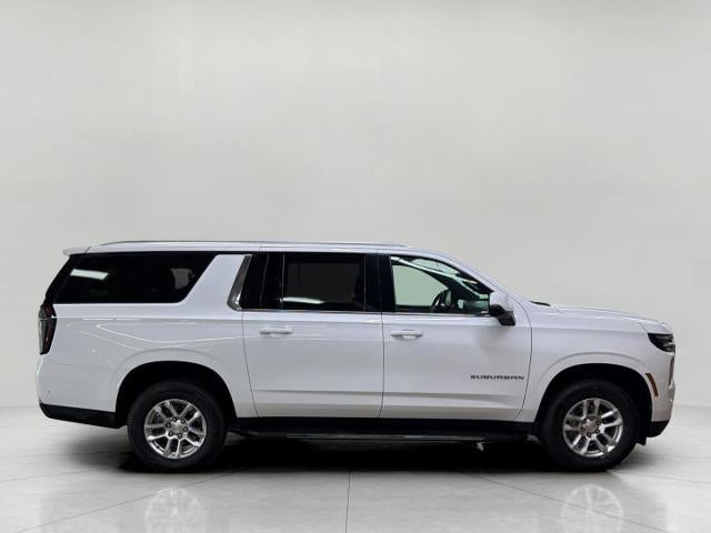 2026 Chevrolet Suburban 4WD 4dr LT