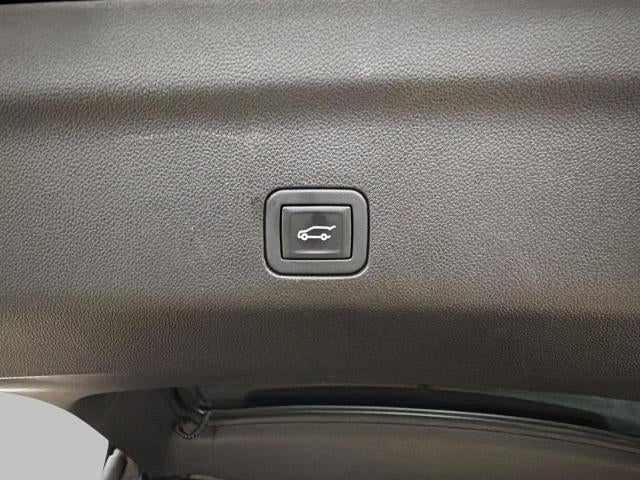 2023 Cadillac Escalade ESV 4WD 4dr Premium Luxury