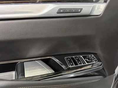 2025 Cadillac Escalade ESV 4WD 4dr Premium Luxury