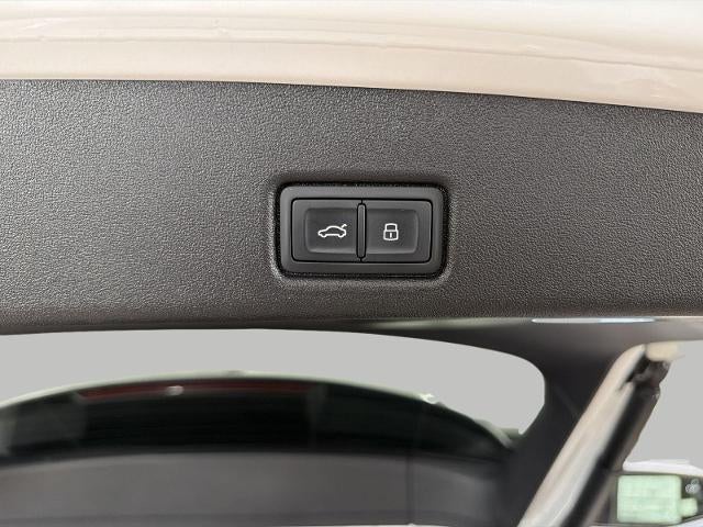 2025 Audi Q5 Premium 2.0 TFSI quattro
