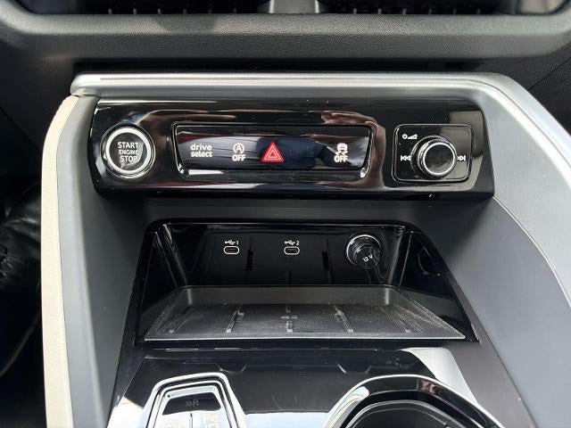2025 Audi Q5 Premium 2.0 TFSI quattro