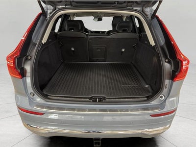 2023 Volvo XC60 B5 AWD Plus Bright Theme