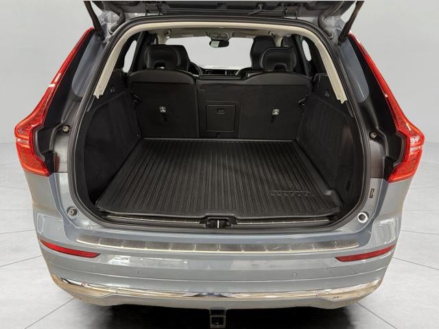 2023 Volvo XC60 B5 AWD Plus Bright Theme