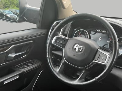 2019 RAM 1500 Laramie 4x4 Crew Cab 5'7 Box