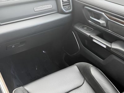 2019 RAM 1500 Laramie 4x4 Crew Cab 5'7 Box