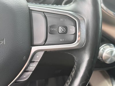 2019 RAM 1500 Laramie 4x4 Crew Cab 5'7 Box