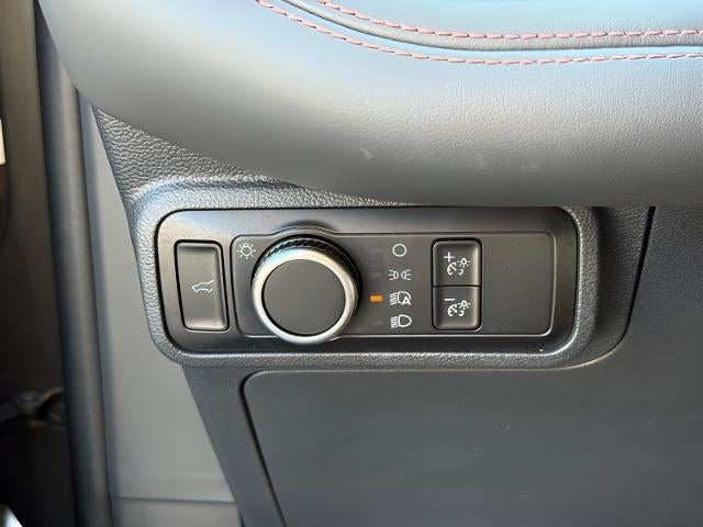 2025 Ford Explorer Active 4WD