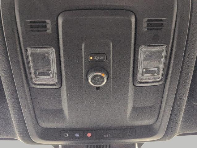 2025 Chevrolet Suburban 4WD 4dr Z71