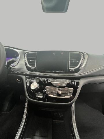 2025 Chrysler Pacifica Limited AWD