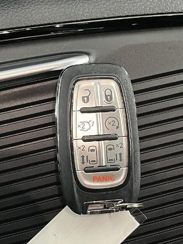 2025 Chrysler Pacifica Limited AWD