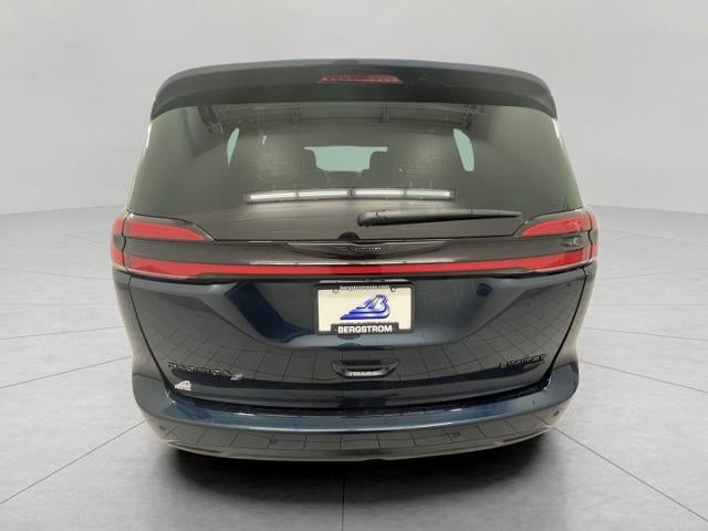2025 Chrysler Pacifica Limited AWD