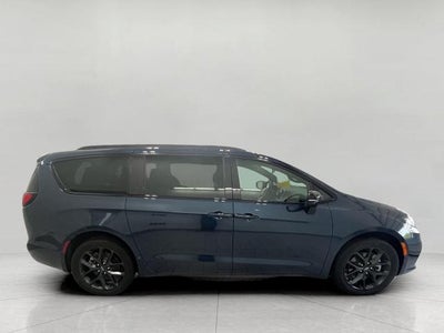 2025 Chrysler Pacifica Limited AWD