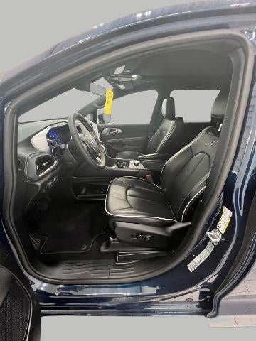 2025 Chrysler Pacifica Limited AWD