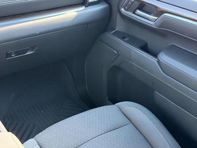 2024 Chevrolet Silverado 1500 4WD Crew Cab 147 RST